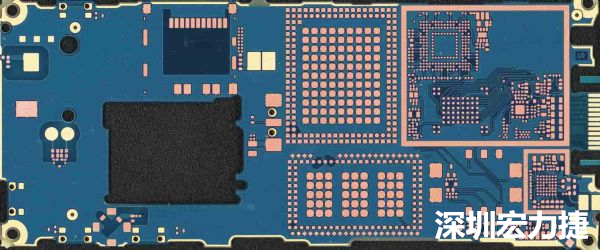 手機(jī)可用的PCB空間相當(dāng)小，而1片式的設(shè)計(jì)是節(jié)省成本的作法，如何做到區(qū)隔不同子系統(tǒng)、降低雜訊干擾，是設(shè)計(jì)關(guān)鍵。