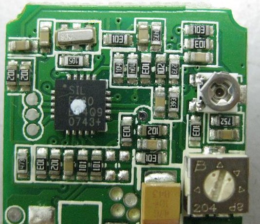 PCBA加工IC元件主要分為DIP及SMD兩大類(lèi)，DIP 插件的IC，SMD (Surface Mount Device) 表面貼裝元件。